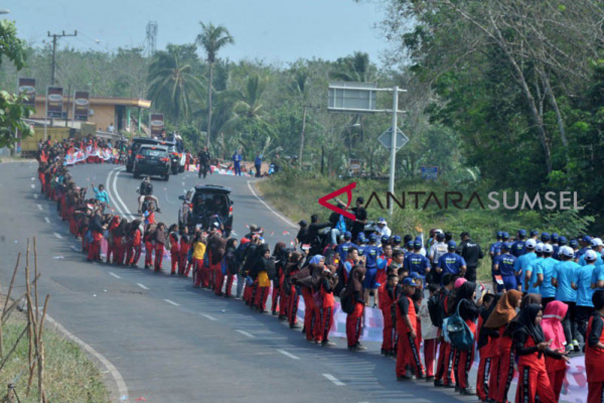 Ribuan pelajar Banyuasin sambut obor Asian Games