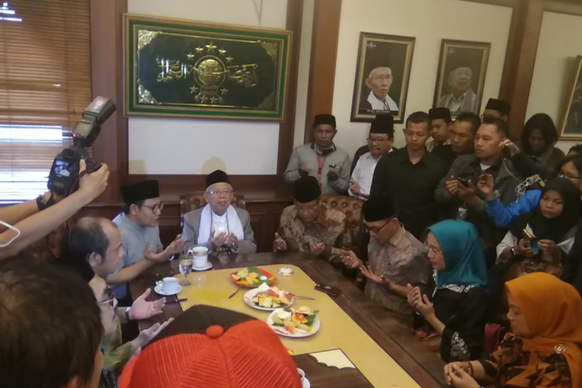 Ma'ruf Amin ibadah haji bersama keluarga