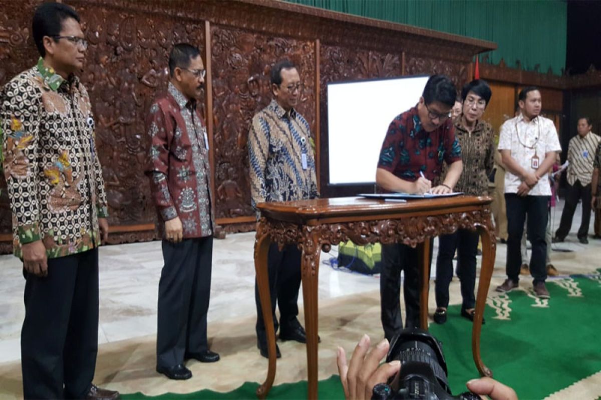 Perjanjian Pinjam Pakai Tanah Sekneg Untuk Anjungan Lampung Di TMII