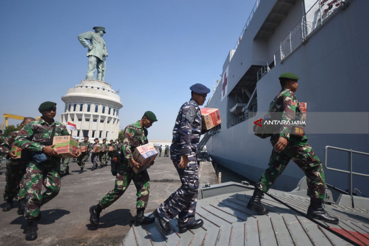 TNI Siagakan KRI dr Soeharso di Lombok