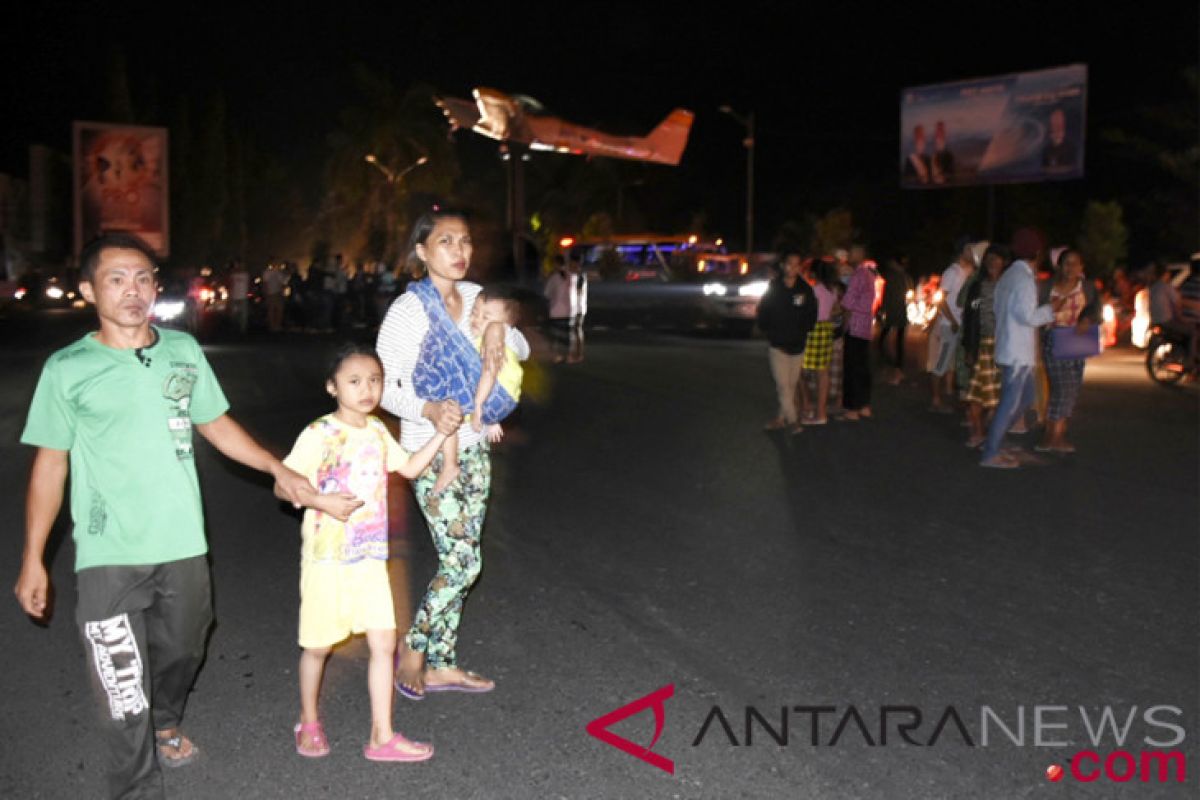 Mataram diliputi gelap saat gempa 7 SR kembali guncang Lombok