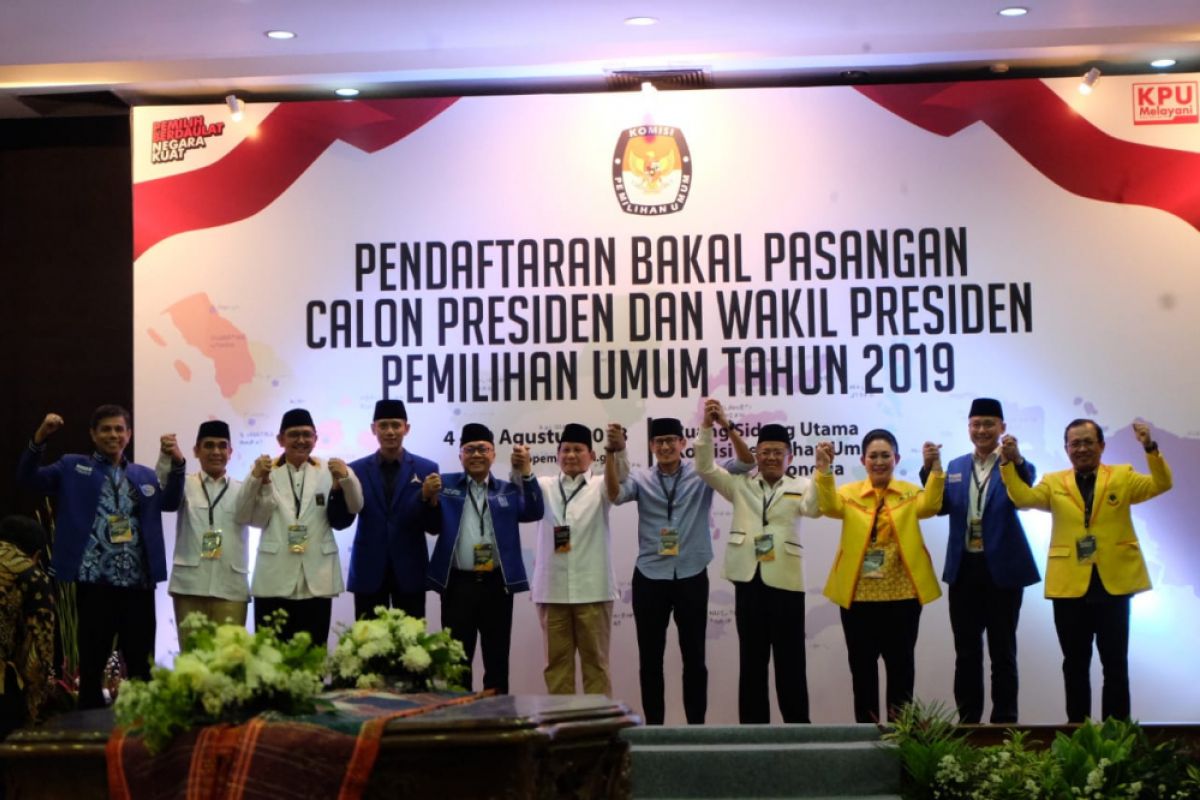 Prabowo mendaftar ke KPU diantar empat anak presiden