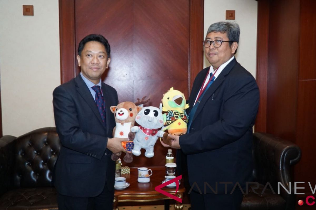 Asian Games - Brunei`s attorney general receives mascots