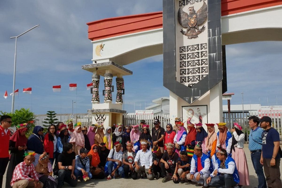 Peserta SMN Aceh berwisata ke PLBN Skouw