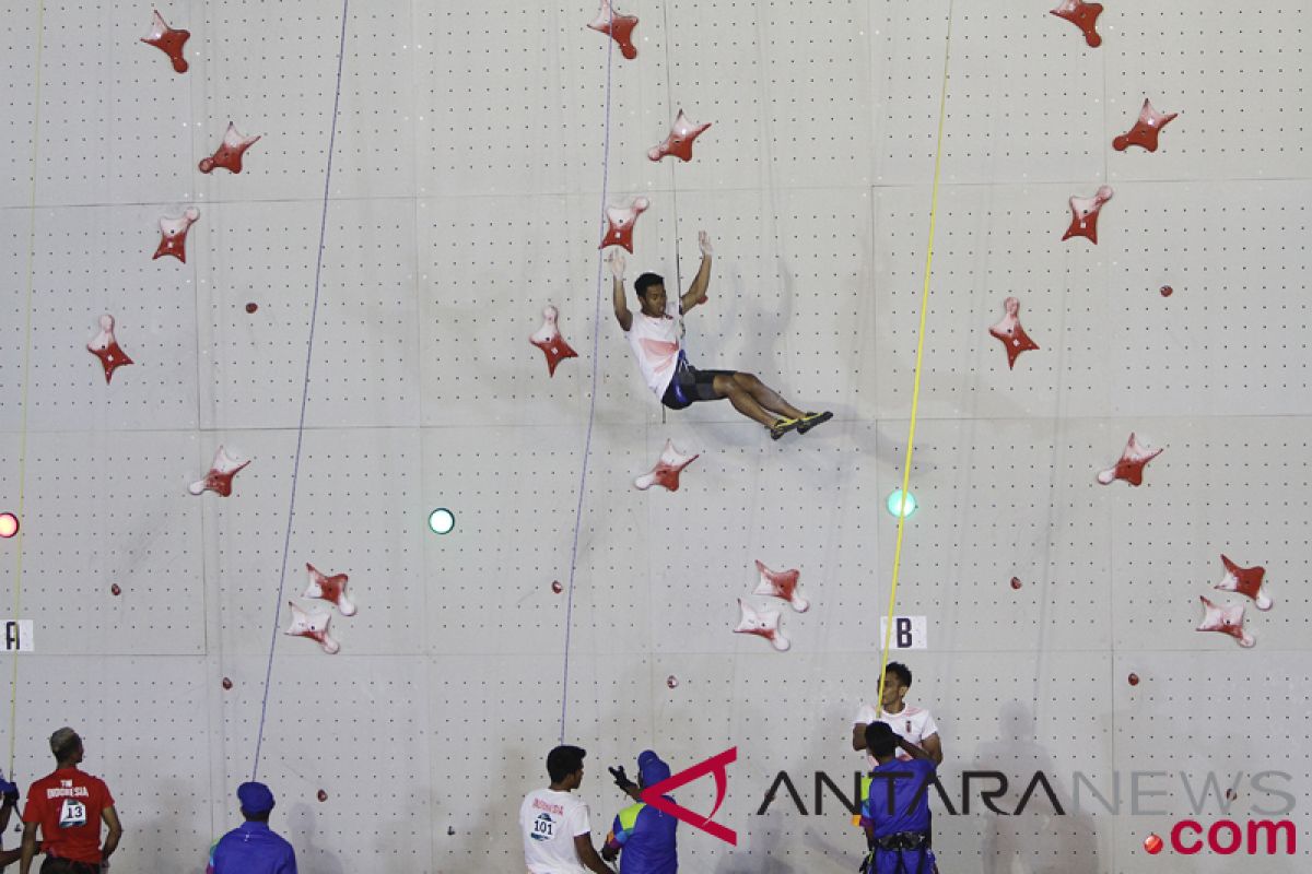 Indonesian climbers win one gold, two silver in China`s elite climbing tournament