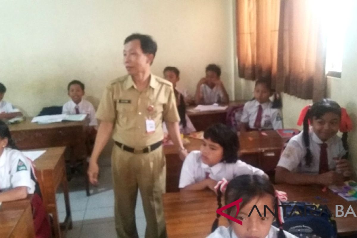 Sekolah Jembrana tampung anak pengungsi korban gempa