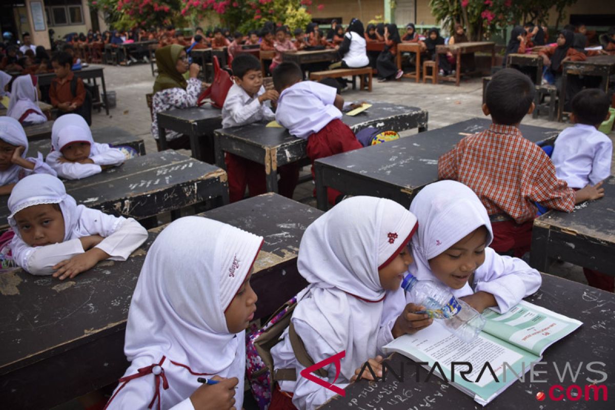 Terapi bermain kurangi  trauma anak akibat gempa