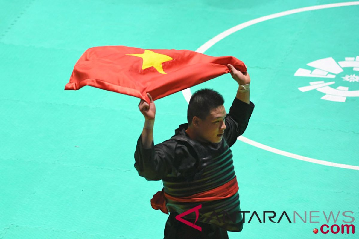 Asian Games (pencak silat) - Vietnamese athlete grabs gold medal after defeating Malaysia