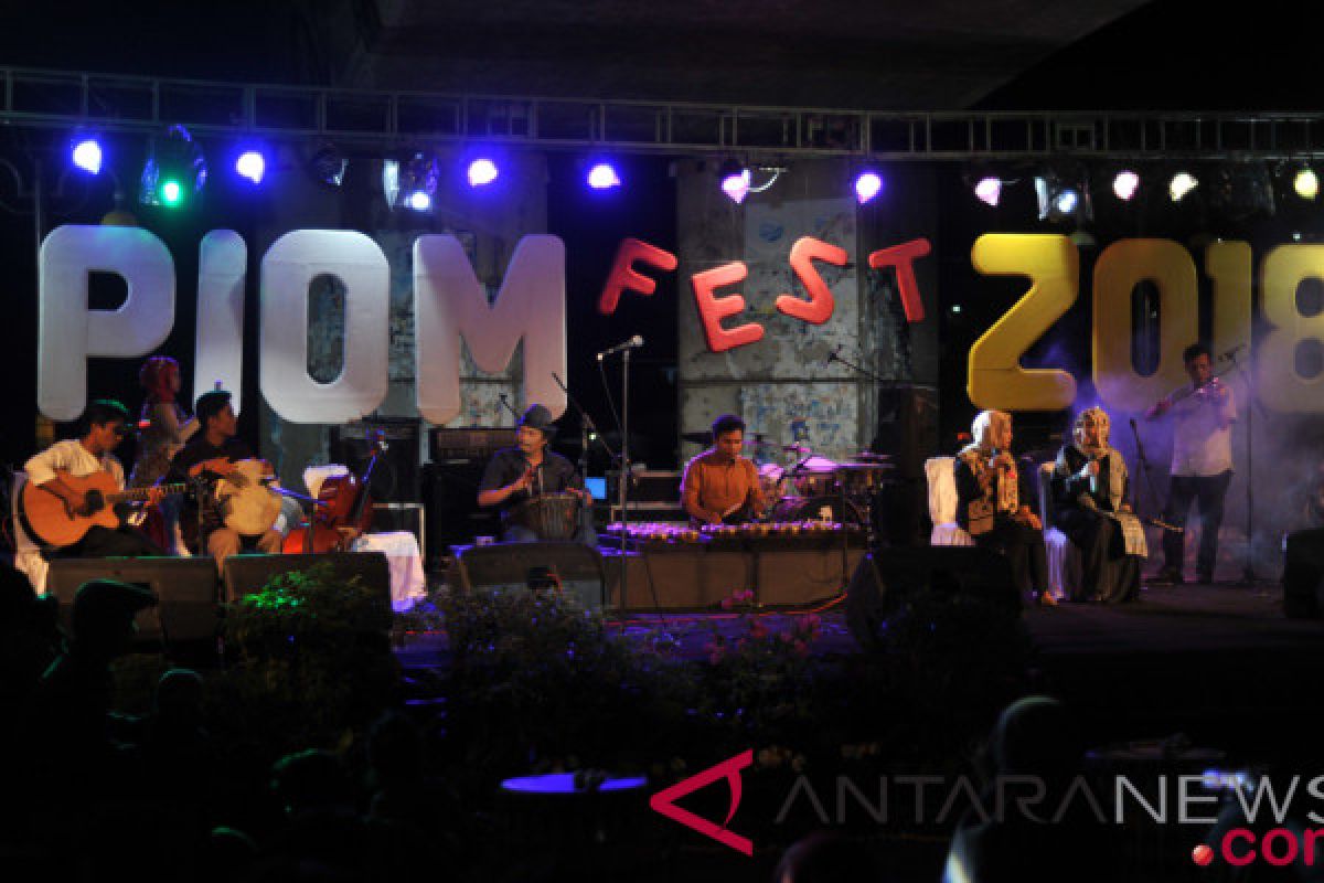 PIOMfest 2018 di Jembatan Siti Nurbaya pukau warga Padang
