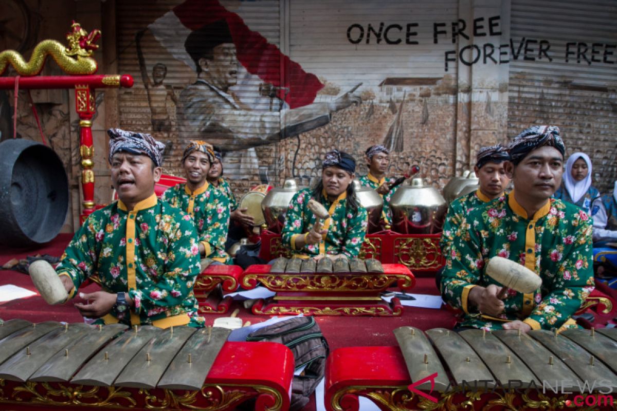 "Serupa Bunyi" gamelan dalam seni rupa