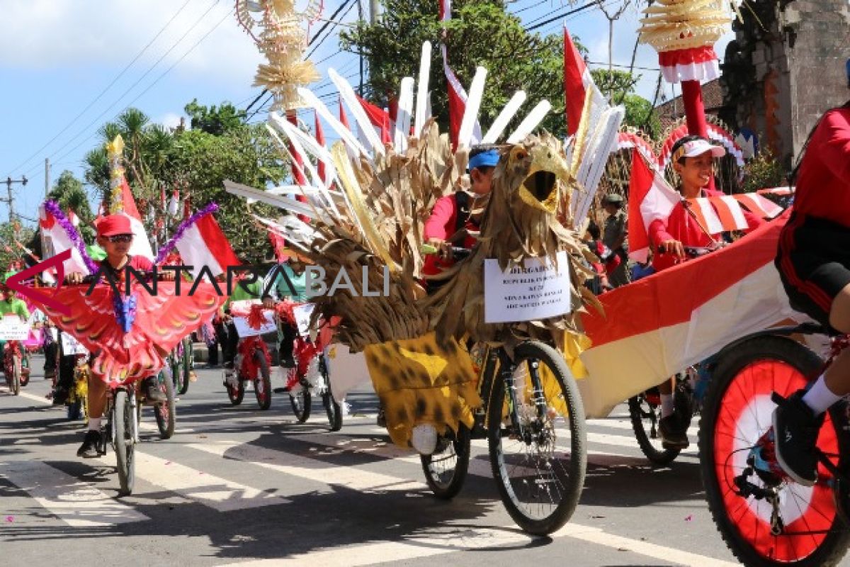 Wabup Sedana Arta lepas pawai sepeda hias