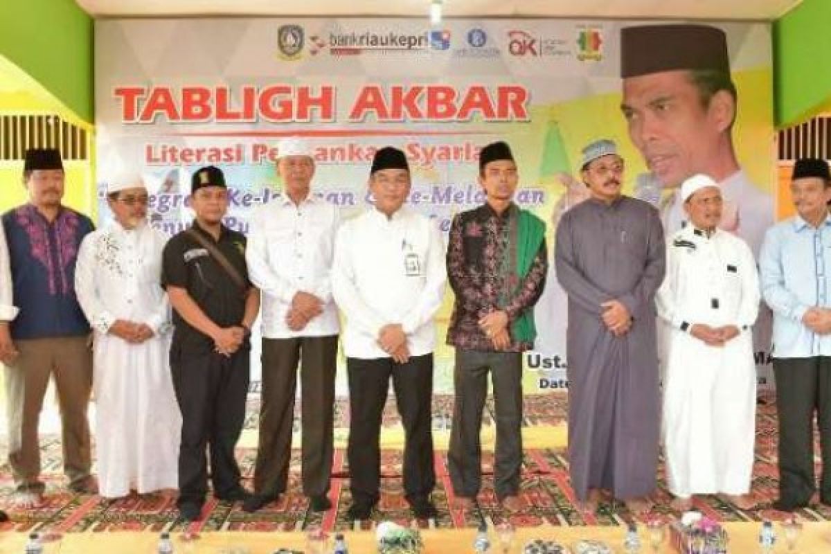 Bank Riau Kepri Syariah Undang Ustadz Abdul Somad Untuk Literasi Keuangan Syariah