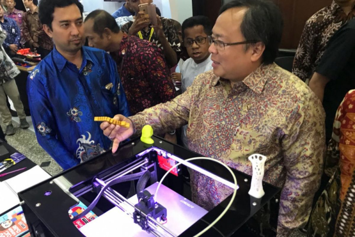 Indonesia must be able to utilize technology: minister