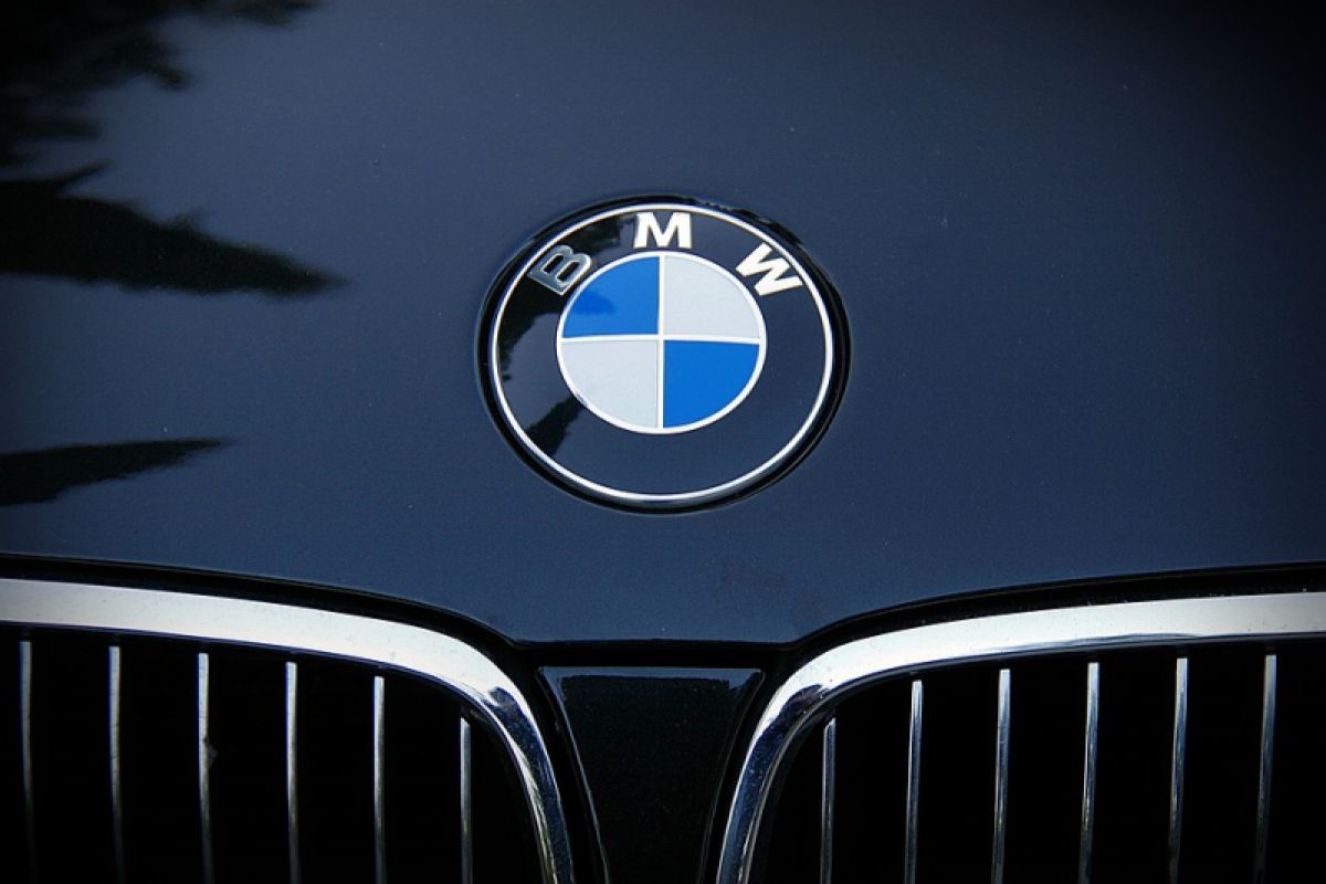 BMW recall 7.800 mobil di China