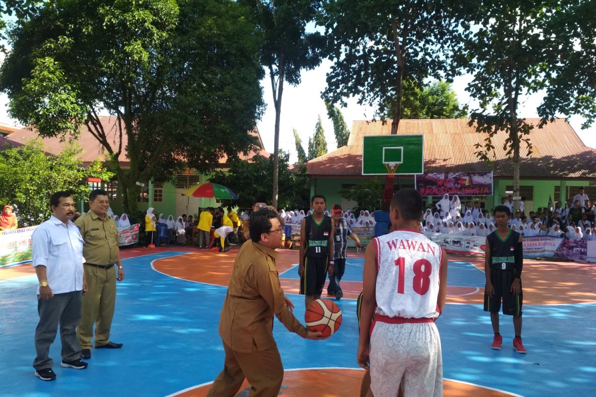 SMAN 2 Lubukbasung gelar kejuaraan bola basket se-Sumbar