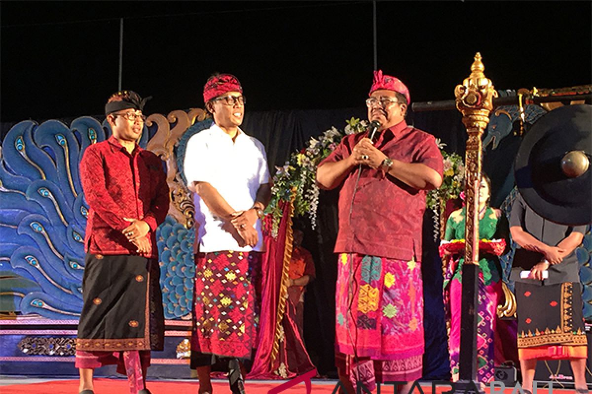 Bupati Buleleng buka pergelaran seni budaya 