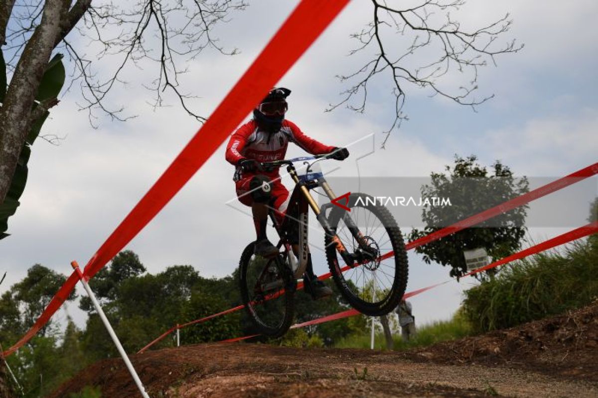 Asian Games - Indonesia Amankan Dua Medali Emas Balap Sepeda Downhill