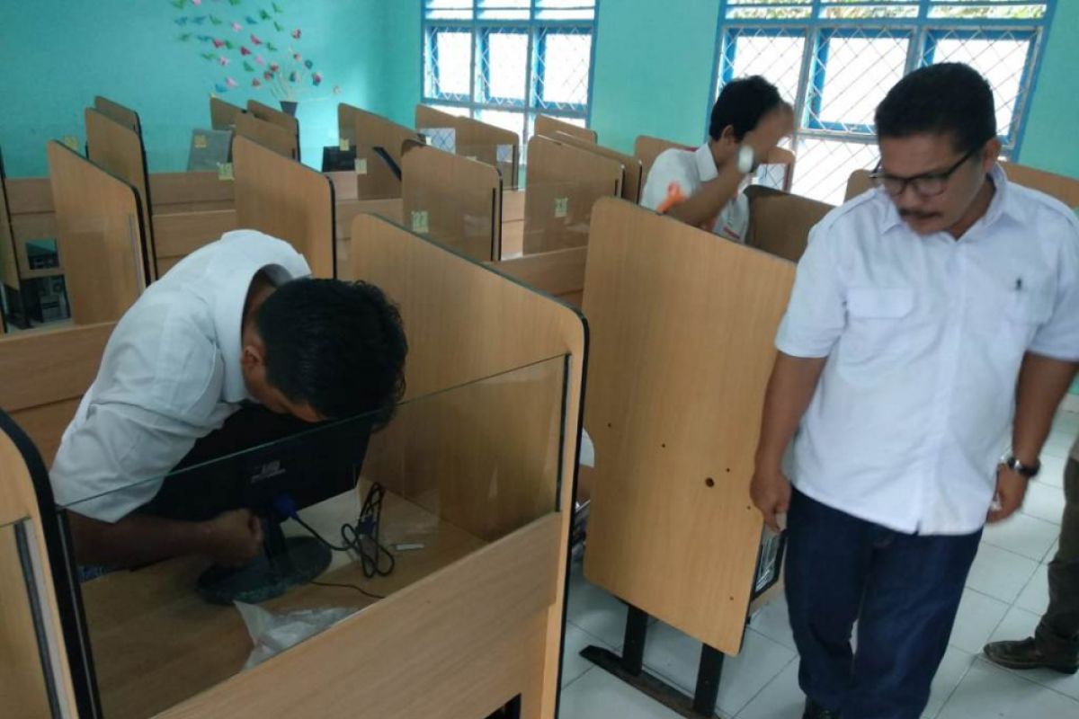 BUMN Hadir - BUMN kirim AC ke enam sekolah Jambi