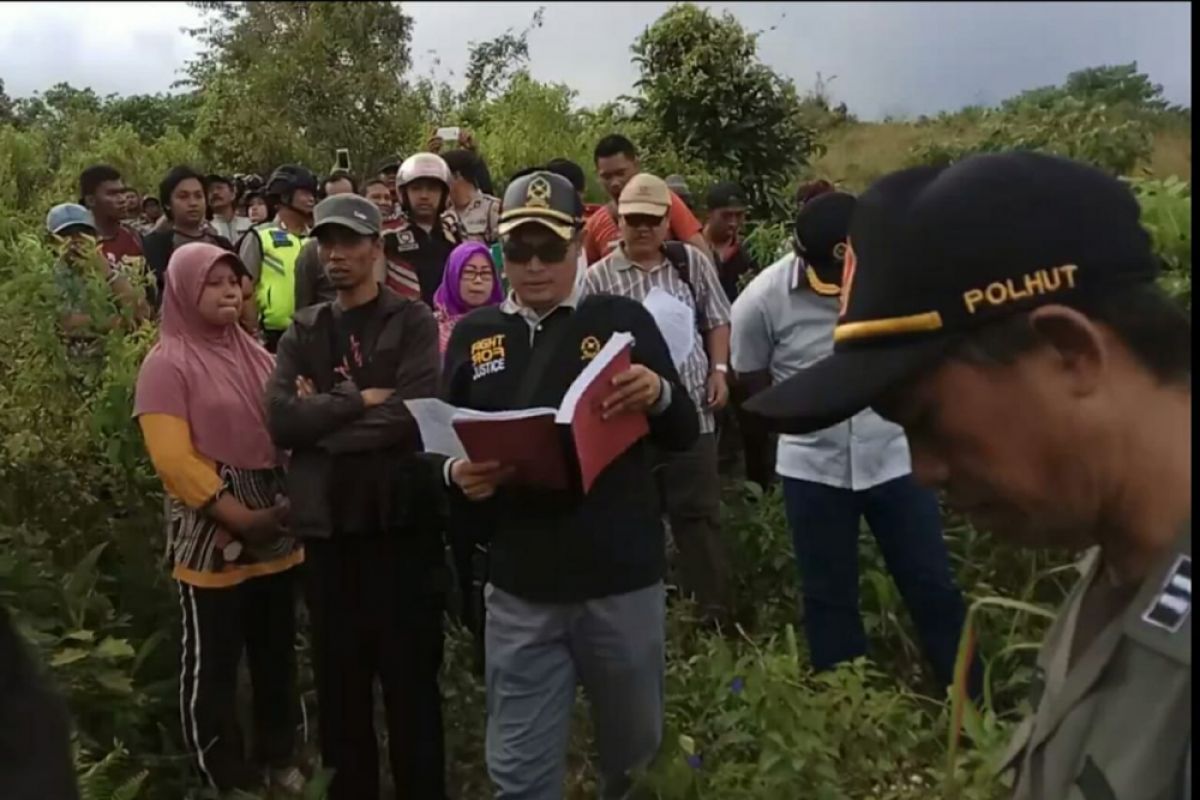 Hakim Tinjau Lokasi Perusakan Hutan Lindung di Gunung Lemongan