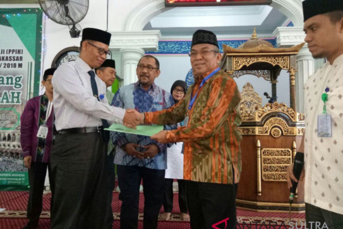 Kloter pertama JCH Sultra diberangkatkan dari Makassar