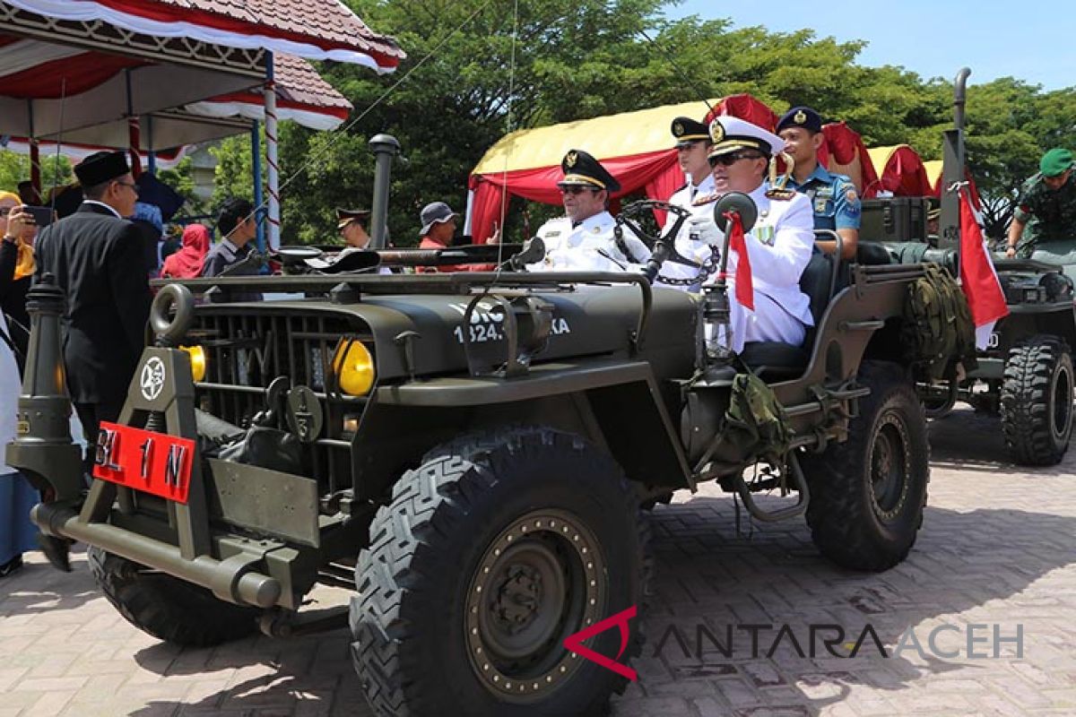 Upacara HUT RI Forkompinda Lhokseumawe kendarai Jeep Willys