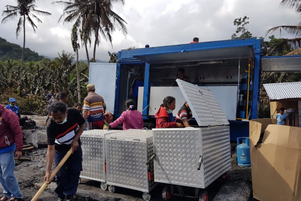 Kemensos Dirikan Dapur Umum, Siapkan Bantuan Pembangunan Rumah di Kampung Gurusina