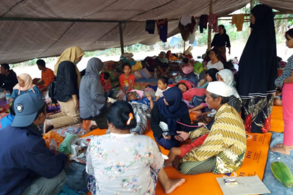 Polda Sulbar bantu korban gempa Lombok