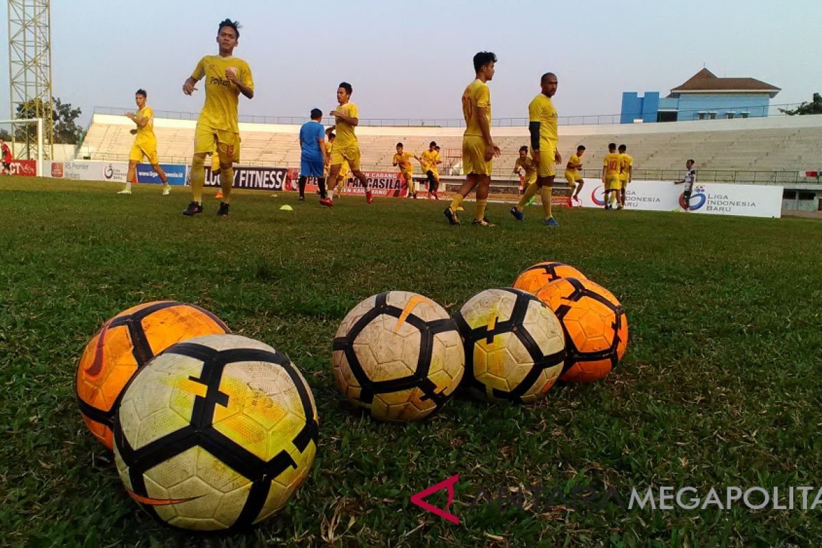 Sebanyak 12 pemain Persika Karawang keluar