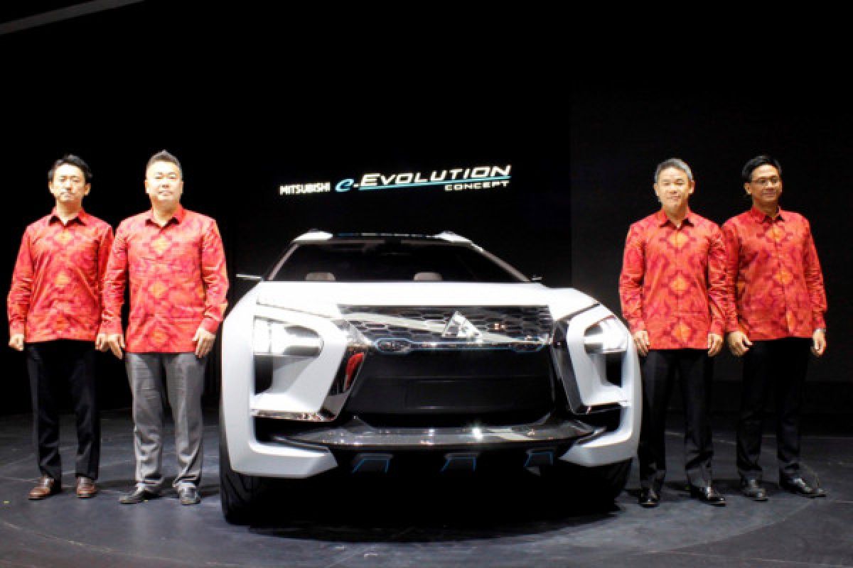 Mitsubishi e-Evolution dan Xpander terbaru di GIIAS 2018