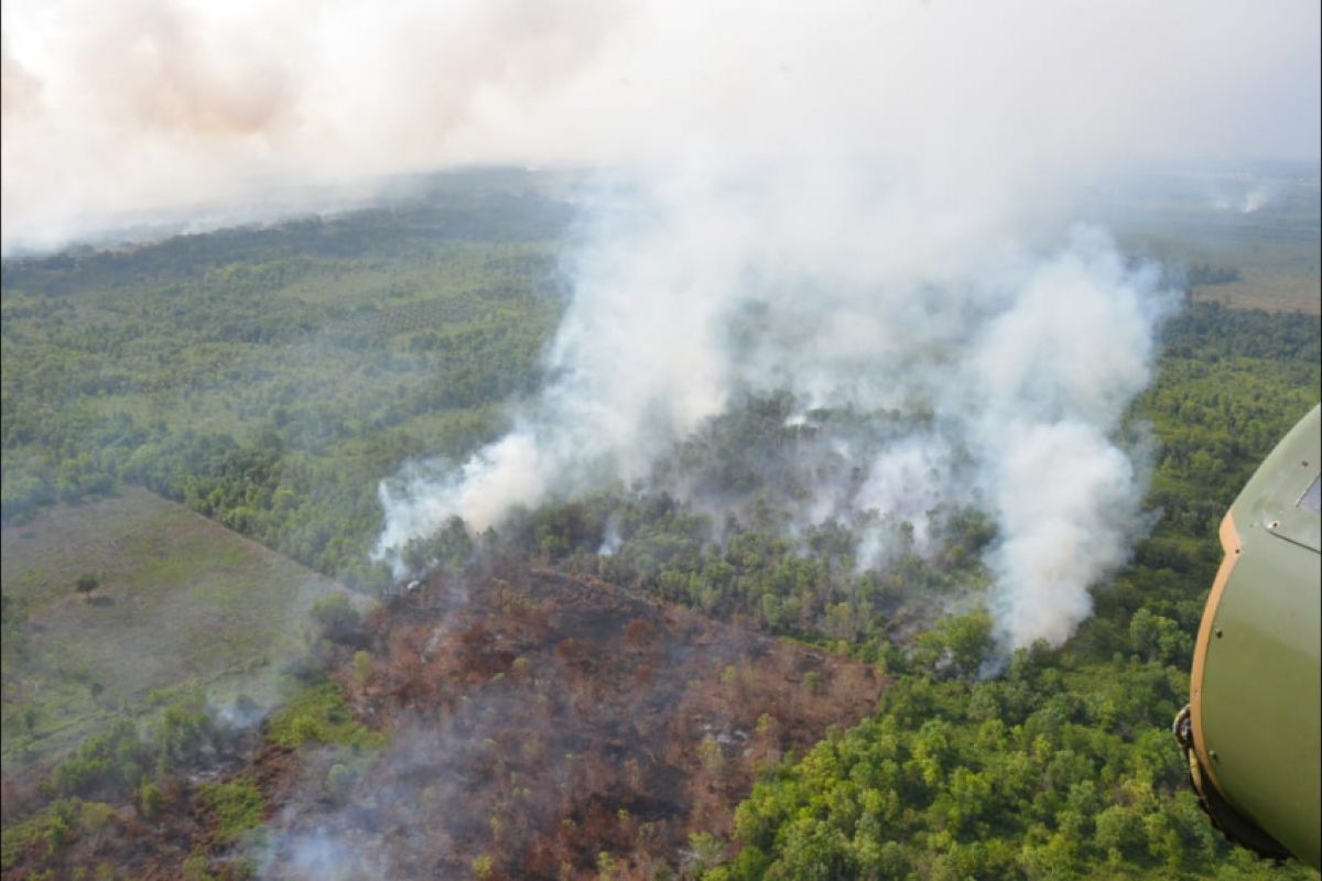 TNI-Manggala Agni Singkawang terus siaga atasi karhula