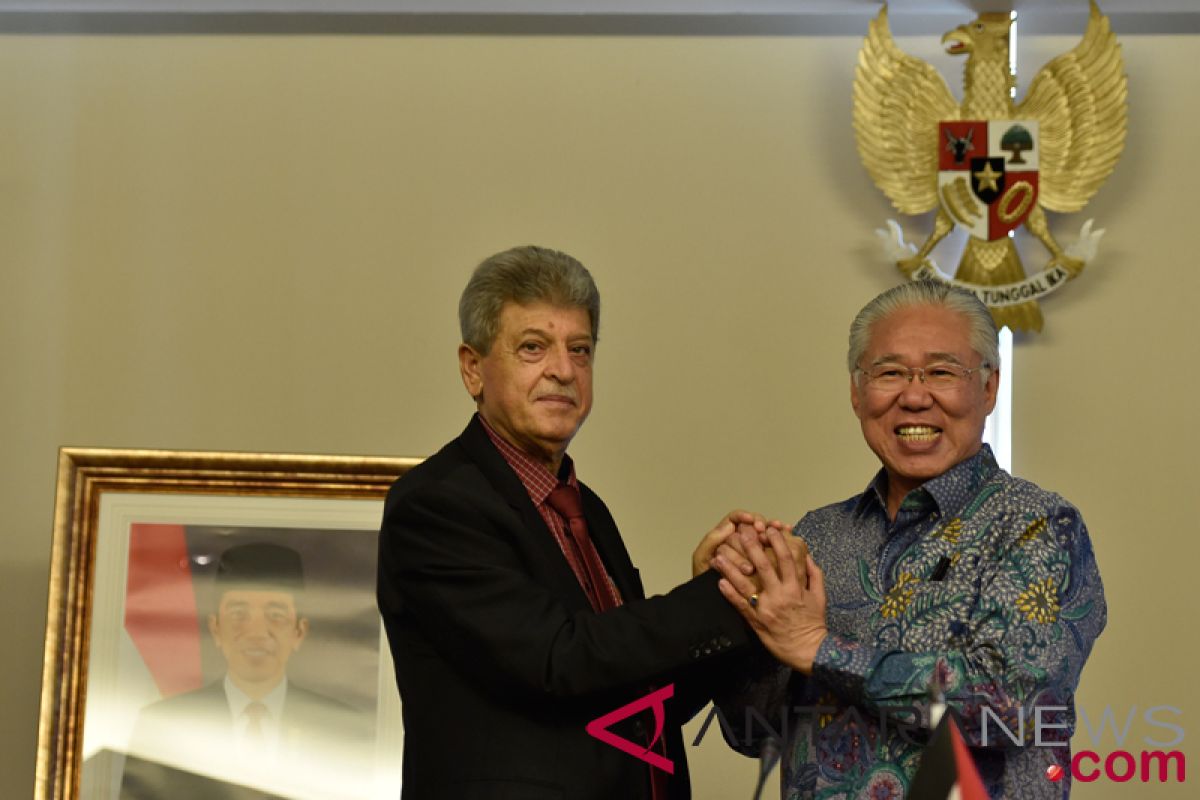 Indonesia-Palestina tanda tangani aturan penghapusan tarif kurma-zaitun