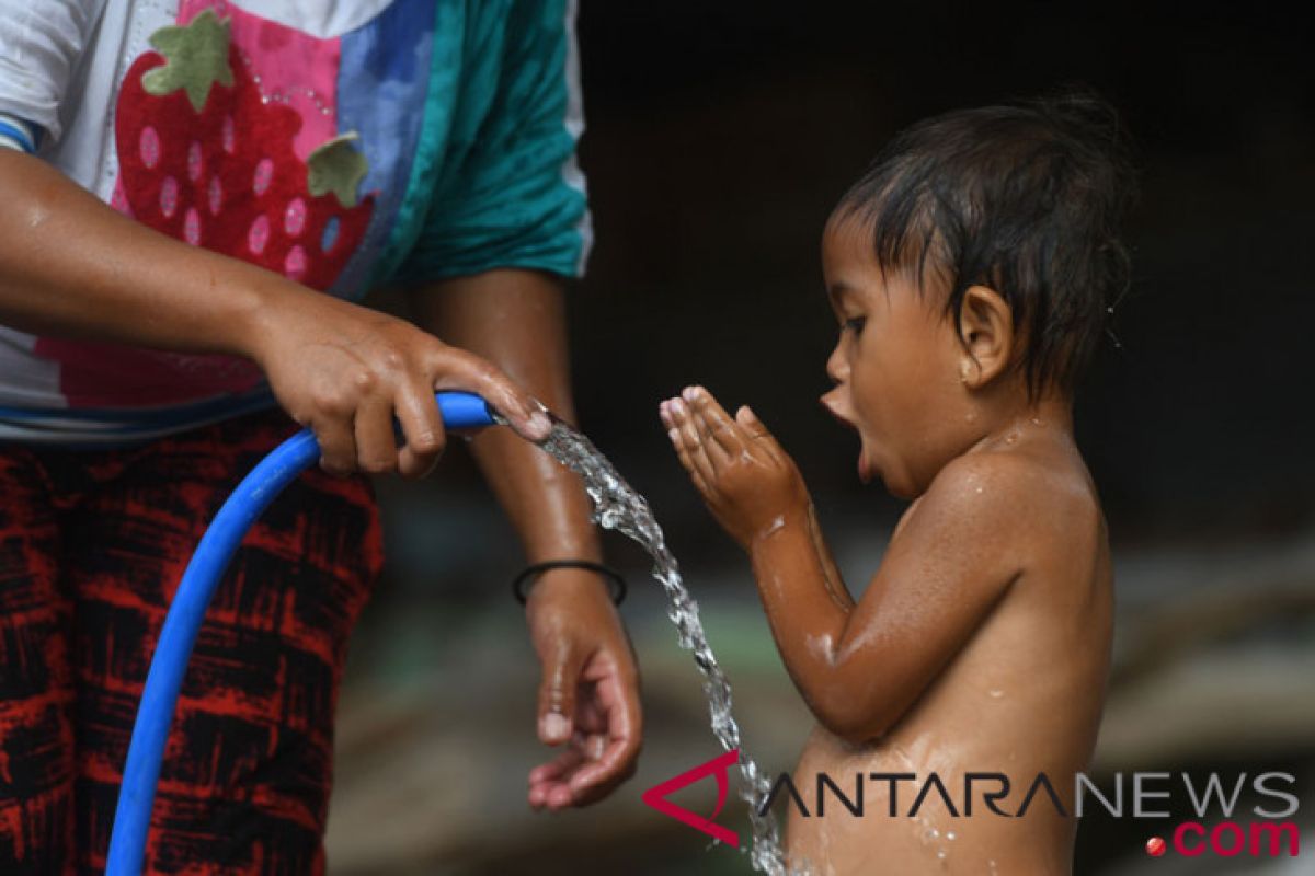 Pengungsi diserang diare akibat minum air sungai