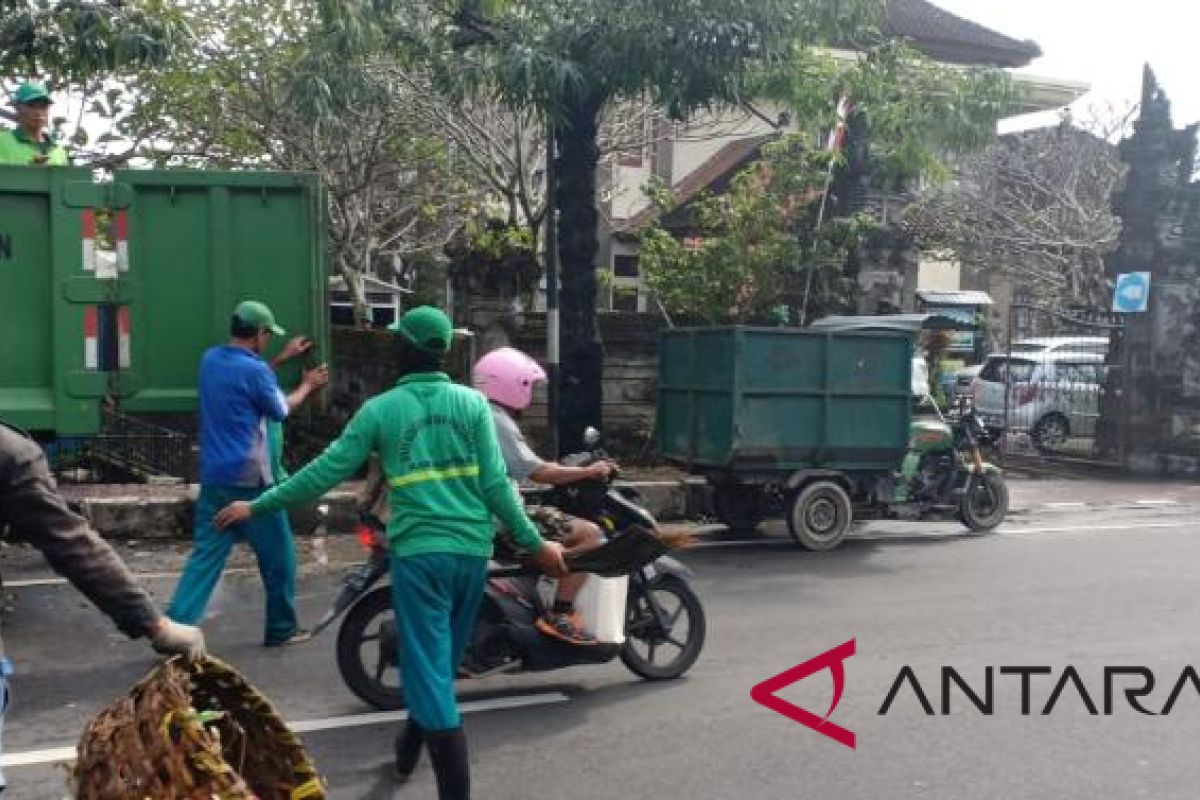 Satgas DLH tangani genangan air Puskesmas Blahbatuh