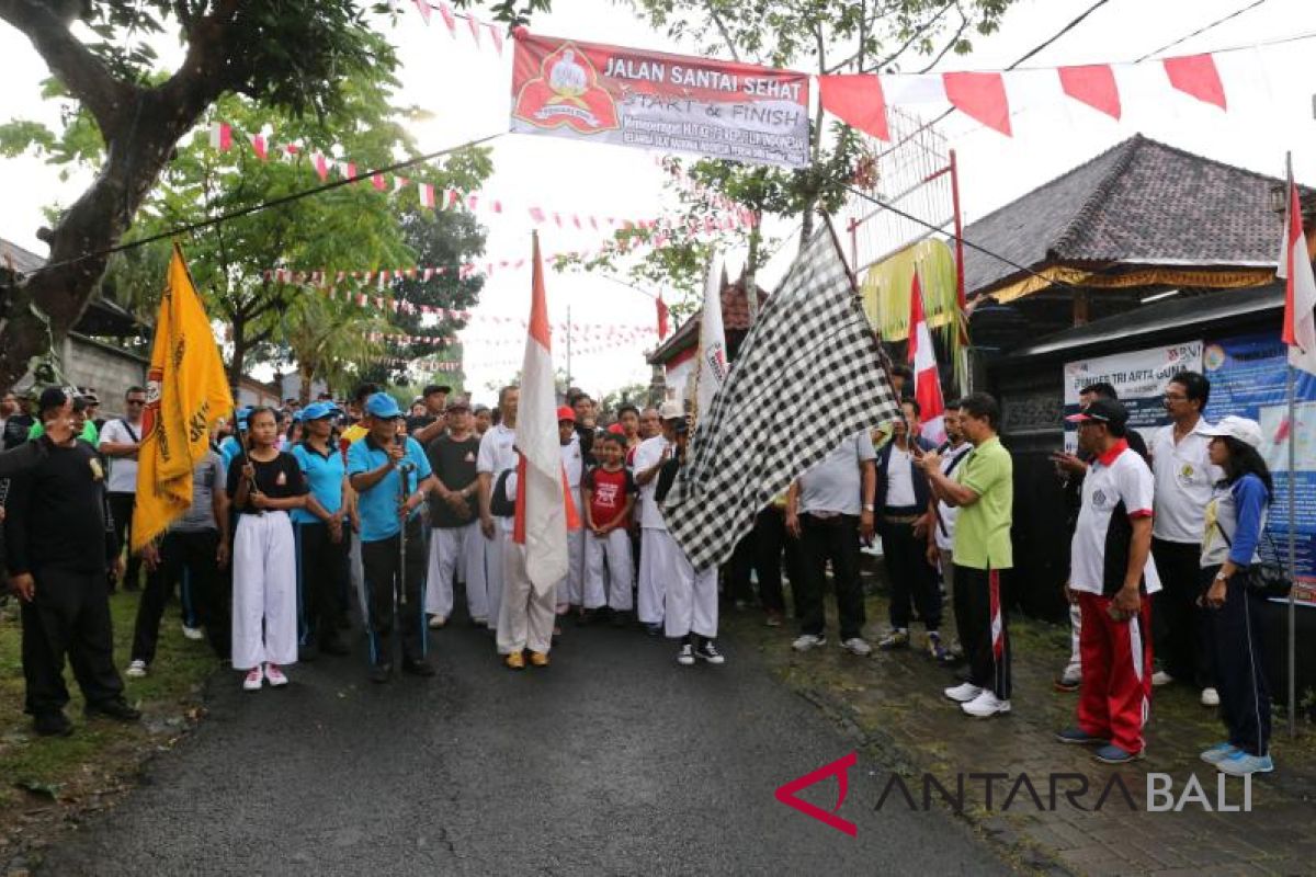 Bupati Klungkung lepas Jalan Sehat 