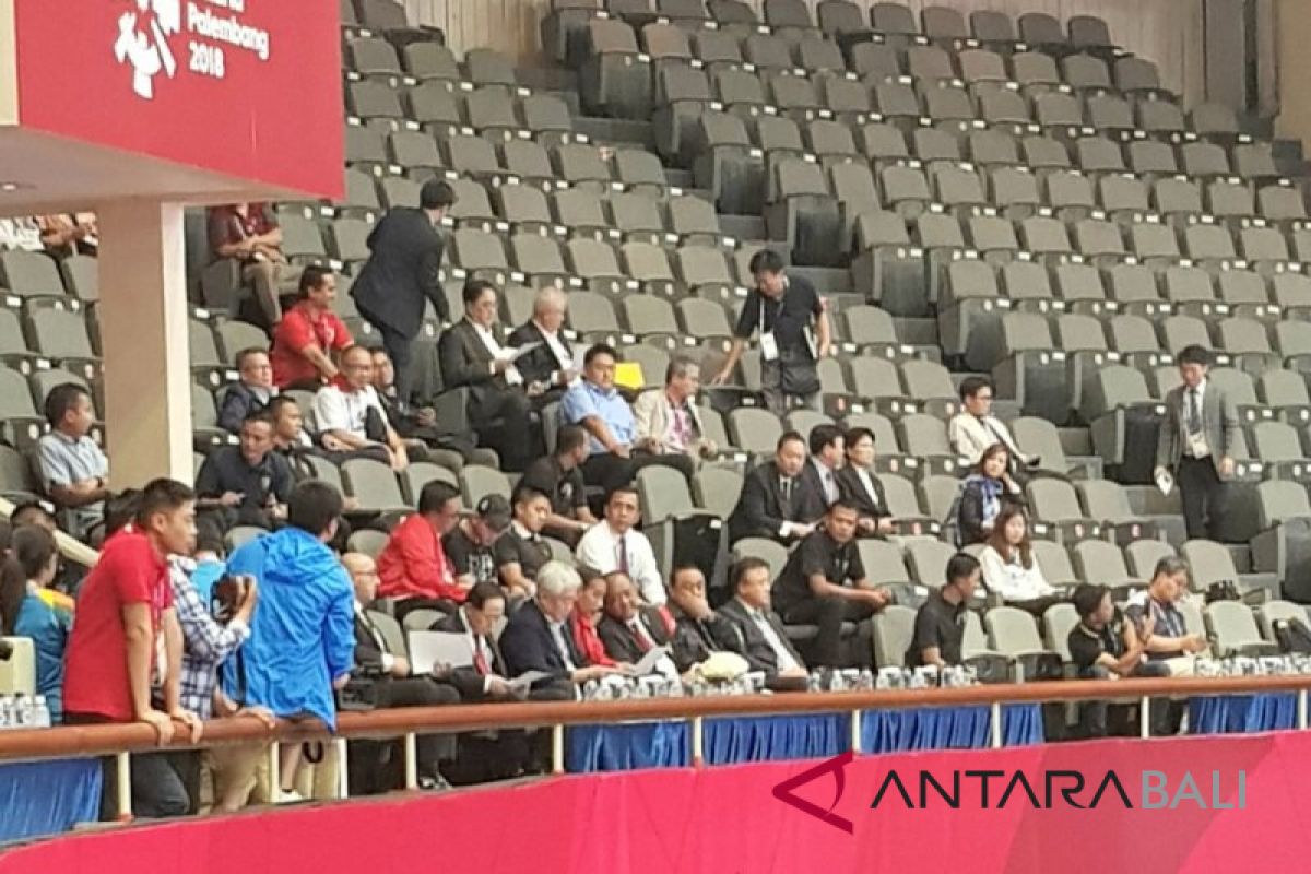 President visits taekwondo match arena