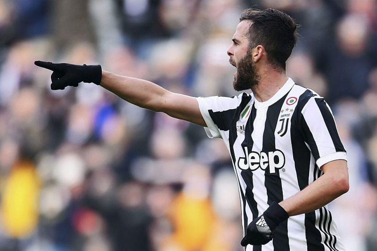 Pjanic Teken Kontrak Baru Dengan Juventus
