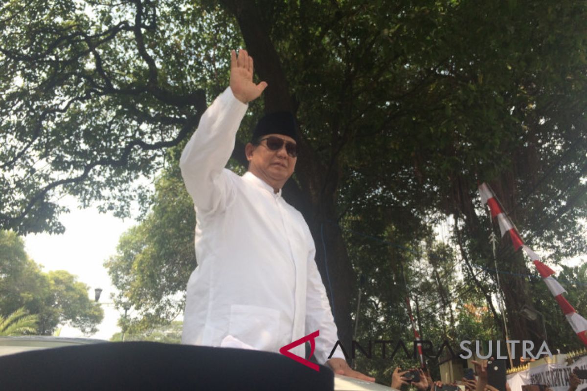 Prabowo Subianto-Sandiaga Uno daftarkan diri ke KPU