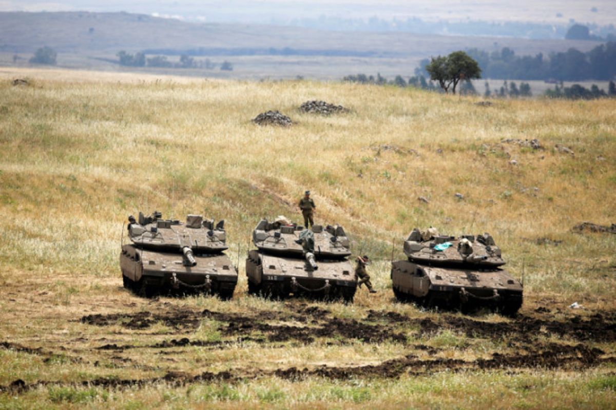 Tank Israel lepaskan tembakan peringatan di perbatasan Suriah