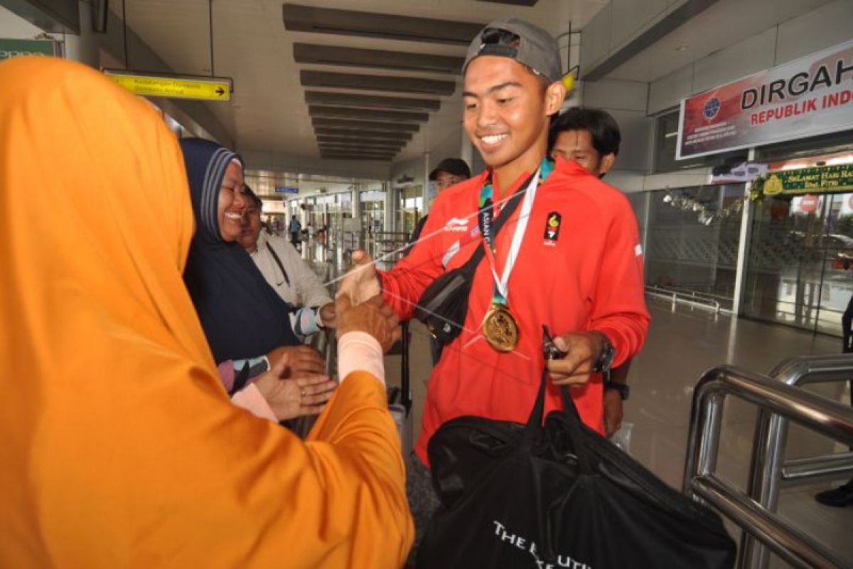 Asian Games - pedayung Sulteng pulang kampung ketemu orangtua