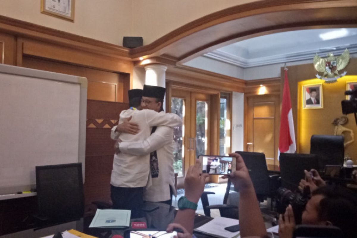 Sandiaga serahkan surat berhenti sebagai Wagub DKI