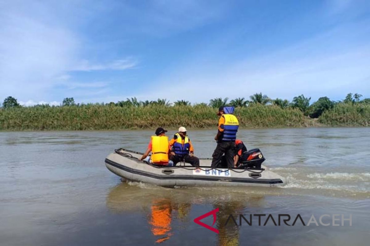 SAR meulaboh cari bocah hilang di sungai