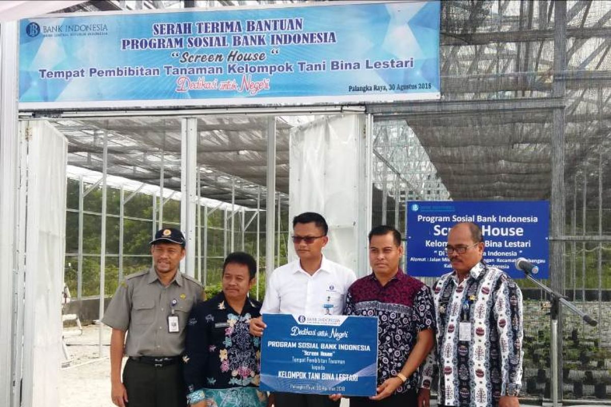 Petani dapat bantuan rumah pembibitan dari BI Kalteng