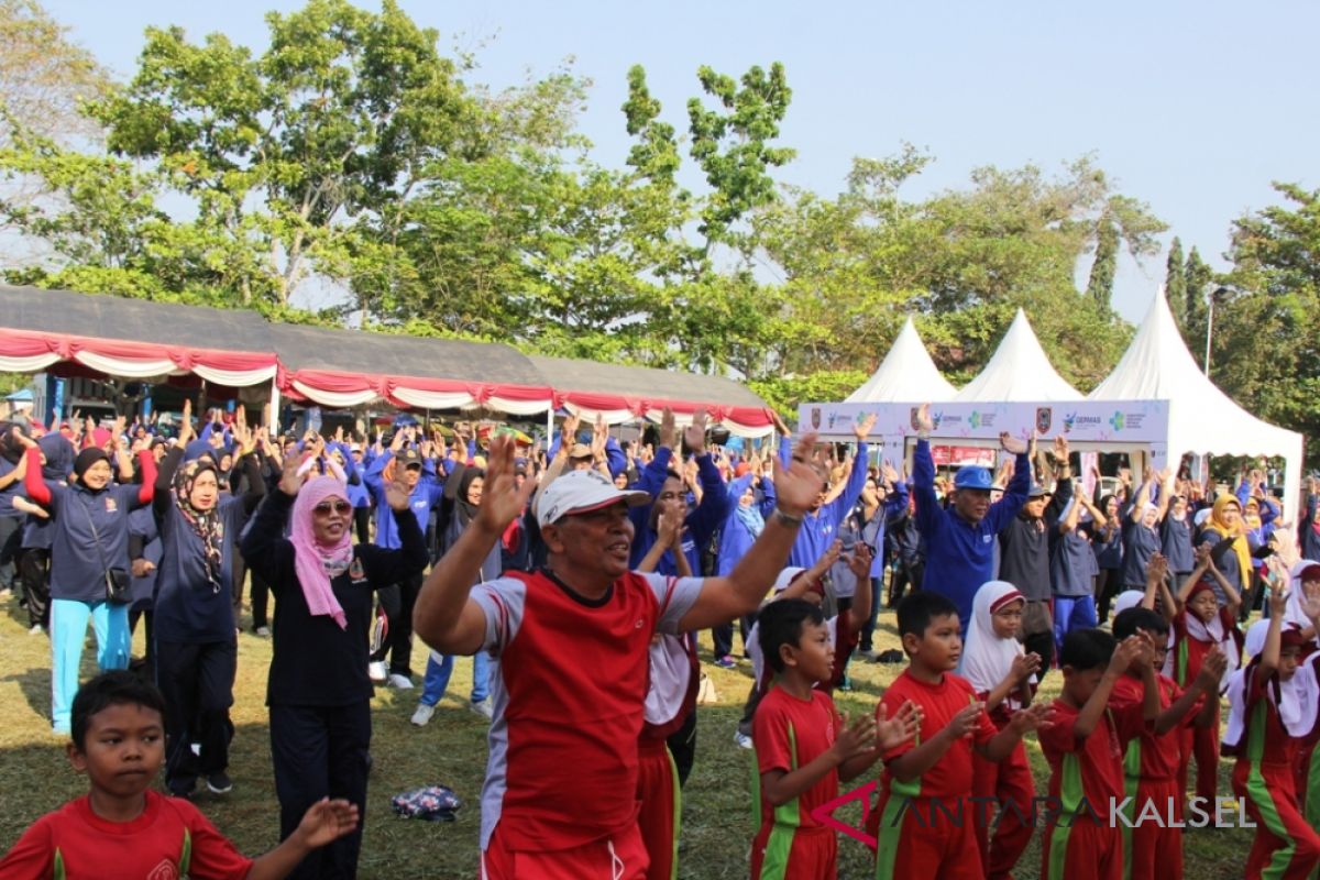 Senam Germas, Chairansyah ajak warga hidup sehat