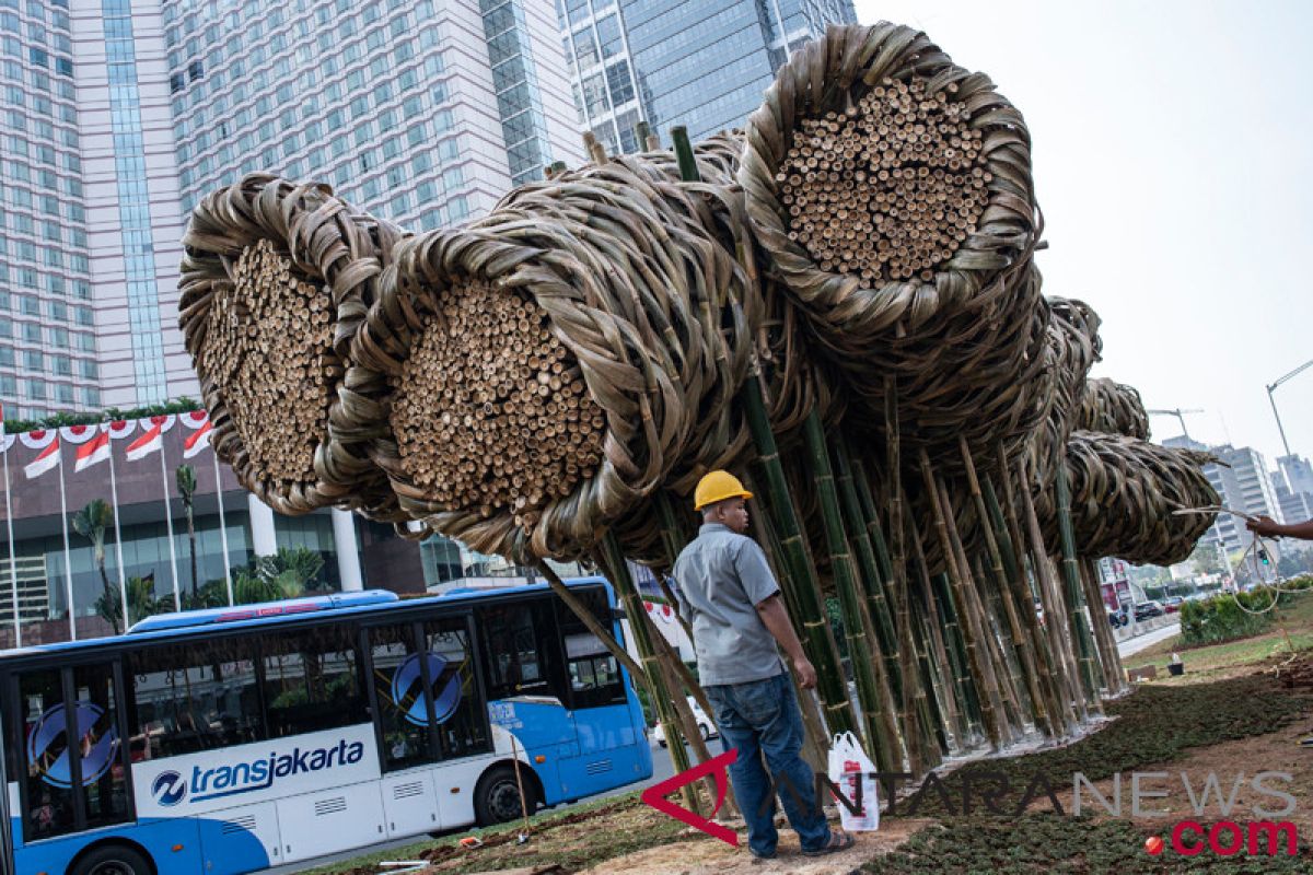 Anies resmikan instalasi karya seni bambu