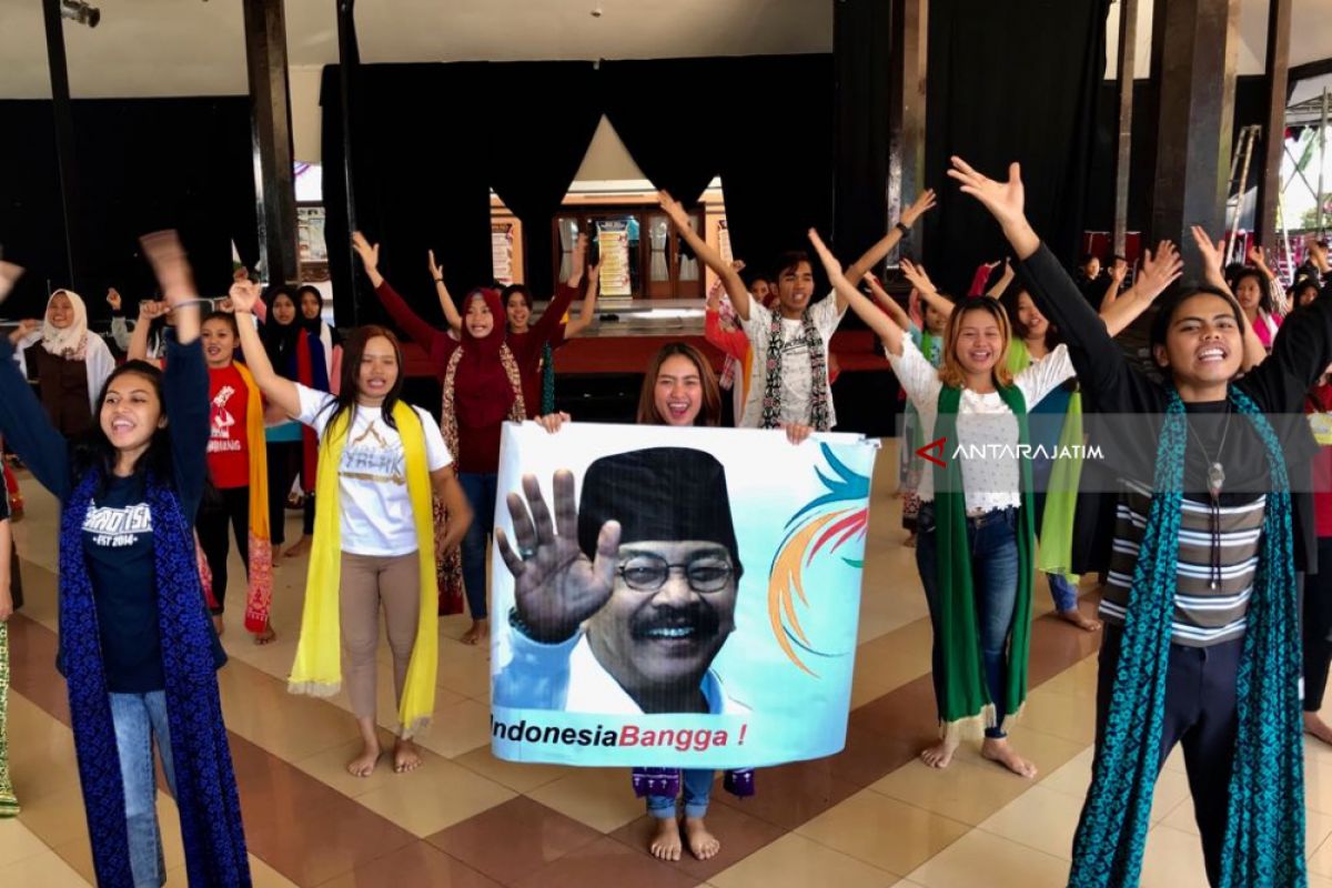 Dukung Soekarwo Dampingi Jokowi, Seniman Jatim Deklarasi