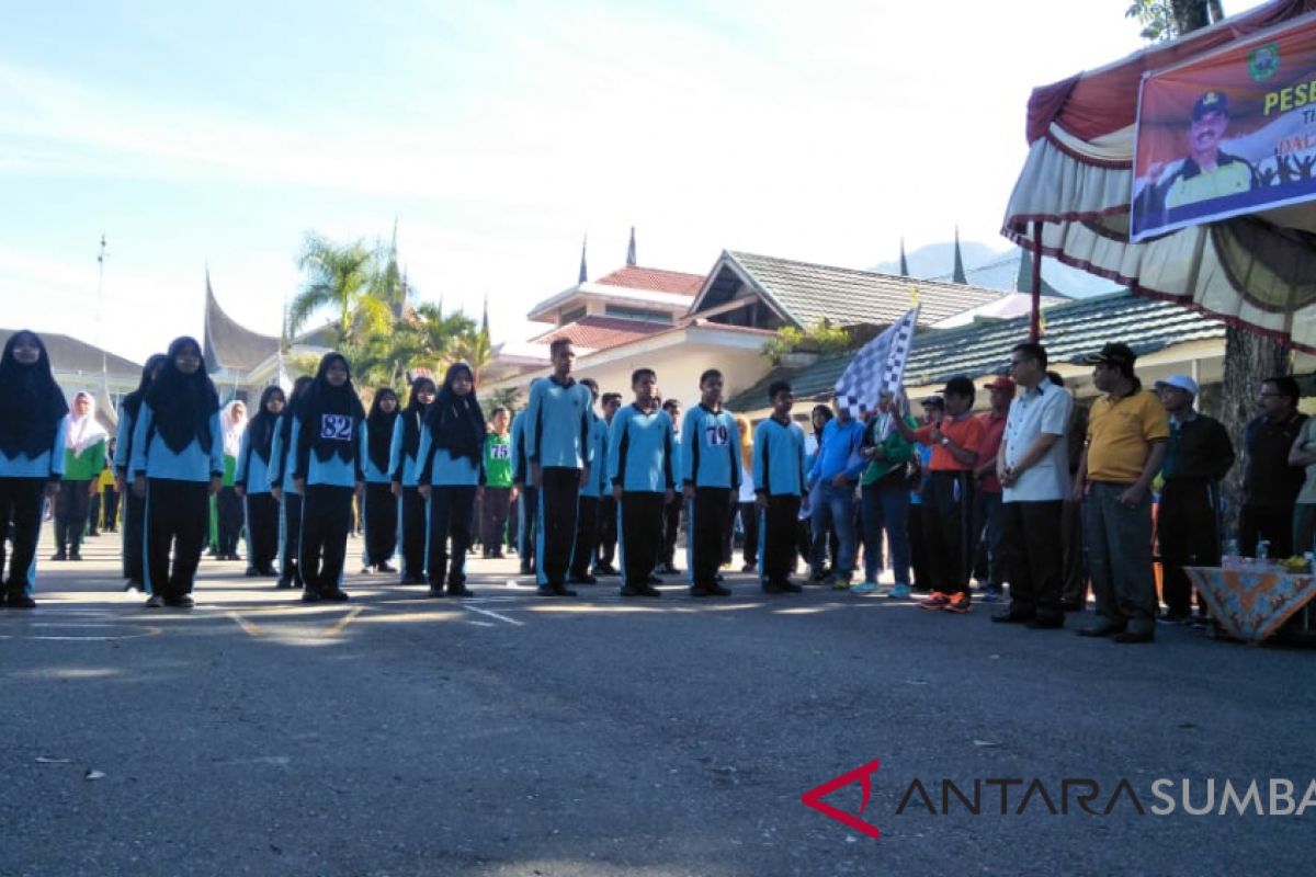 81 tim ikut gerak jalan tepat waktu di Pasaman