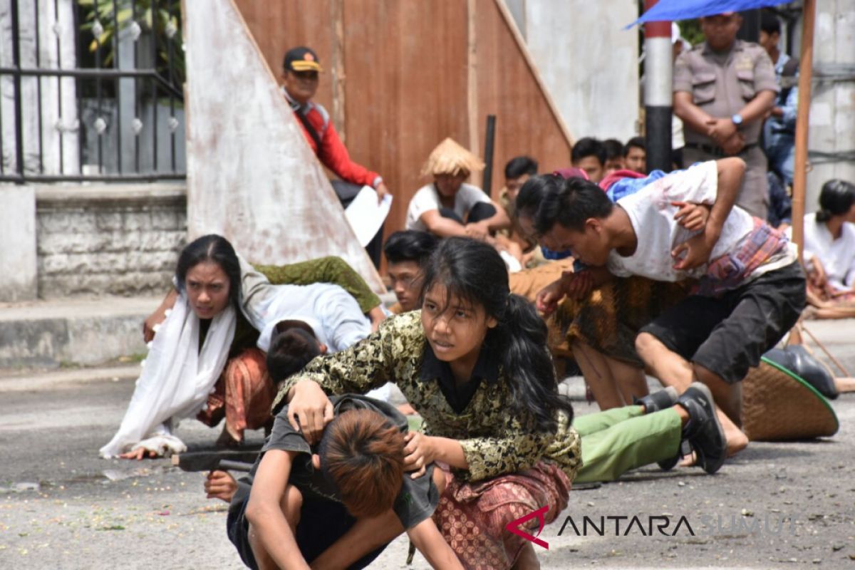 Pelajar  SMP-SMA LOMBA Alegoris