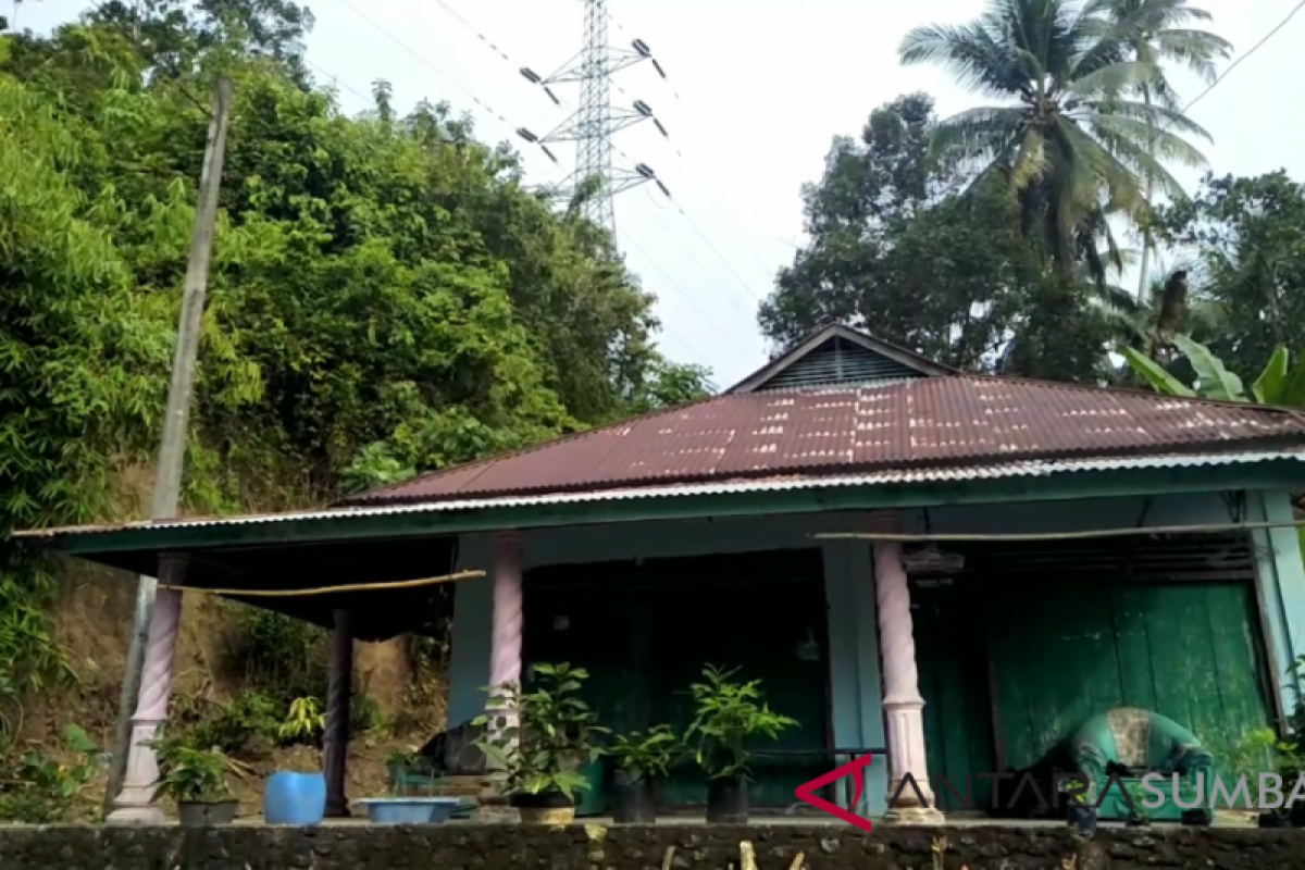 Menara Sutet di Batang Sariak Padang Pariaman ancam warga