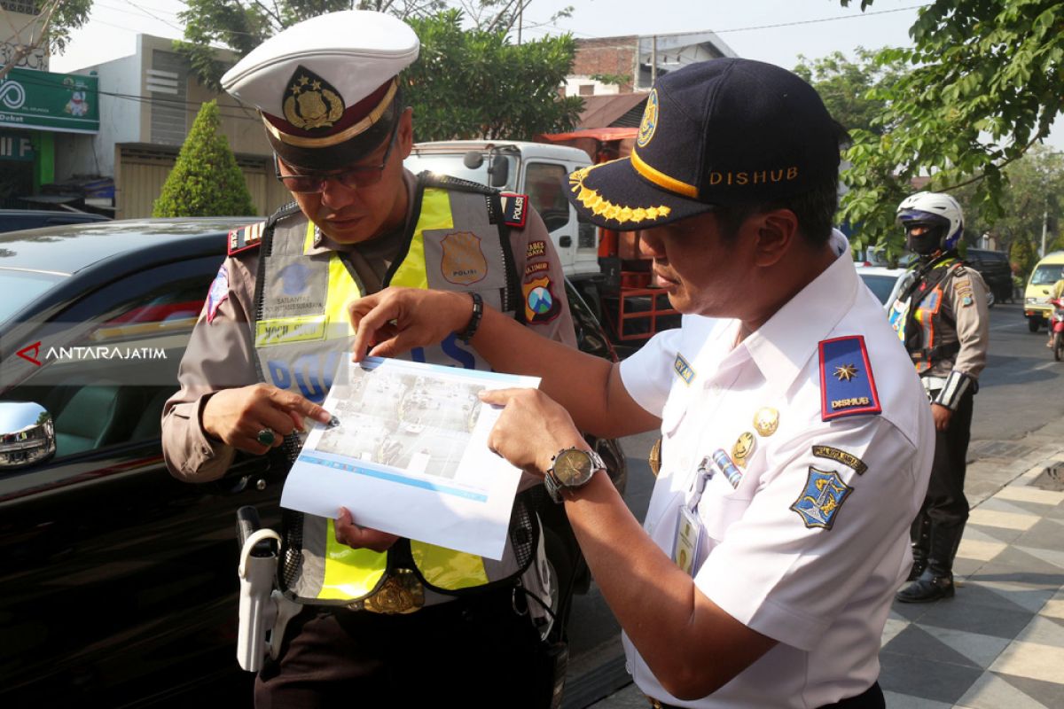 Satlantas-Dishub Surabaya Uji Coba Tilang di Tempat Berbasis CCTV