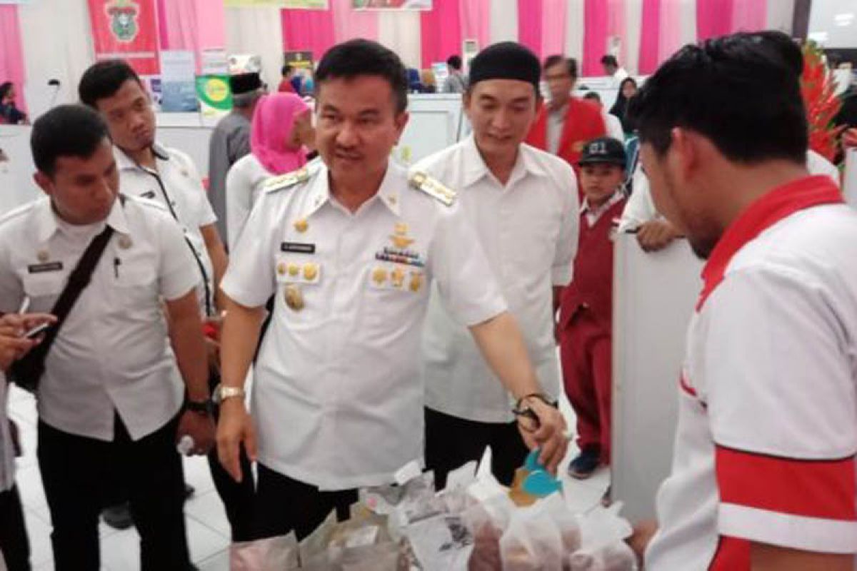 Bupati Sinjai : Bantuan LPM Unhas tingkatkan wawasan masyarakat